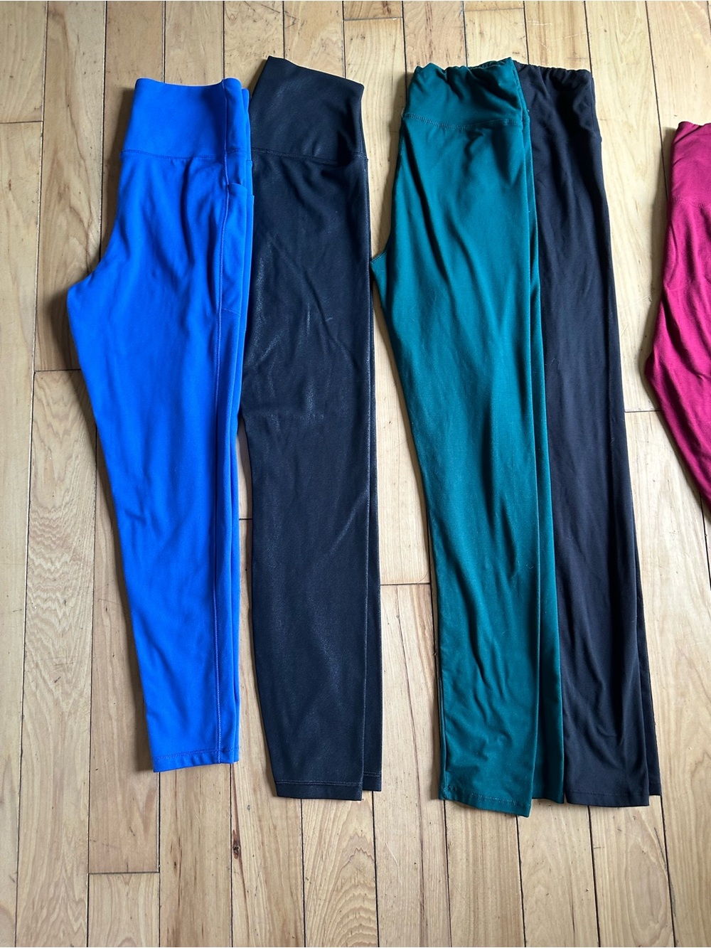 Lot of 7 soft Stretch Leggings in Blue, Black, Green, Wine. - Picture 2 of 10